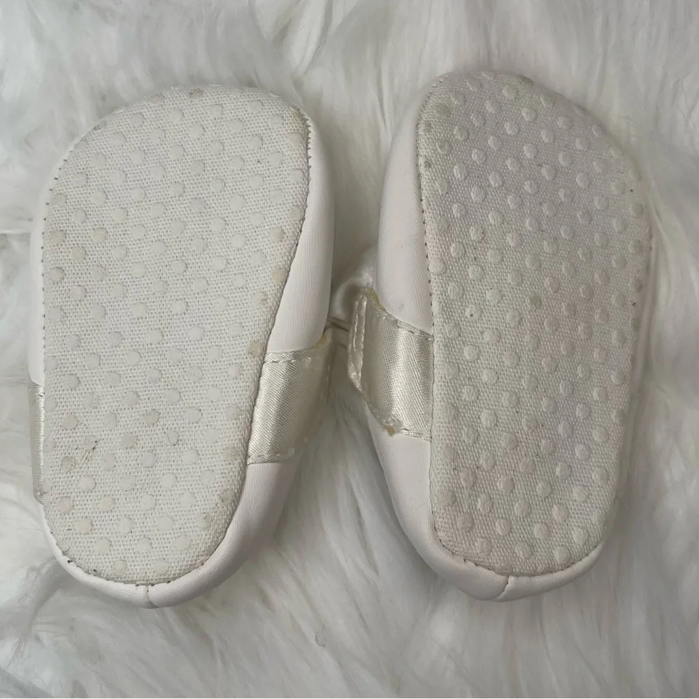 Baby’s Elegant Shoes with Bows
